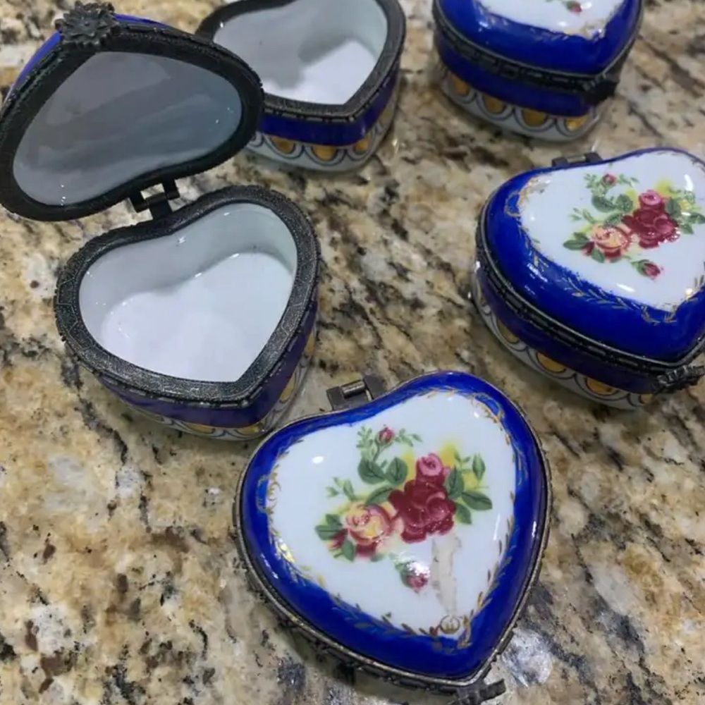 Limoges Blue Rose Floral Heart Shaped Porcelain Trinket Box